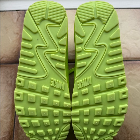 Nike Air Max Neon Green Sneakers - Picture 6 of 6